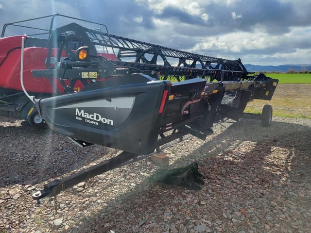 Image of MacDon D65 equipment image 3