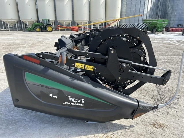 Image of MacDon FD75 equipment image 3