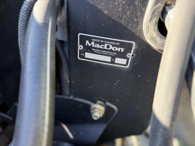 Image of MacDon FD75 equipment image 4