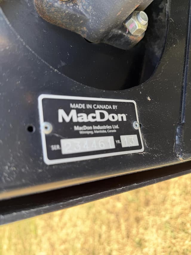 Image of MacDon FD75 equipment image 2