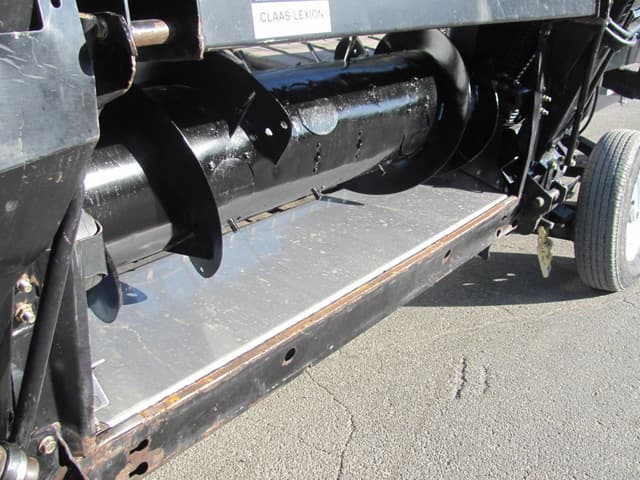 Image of MacDon FD75S equipment image 4