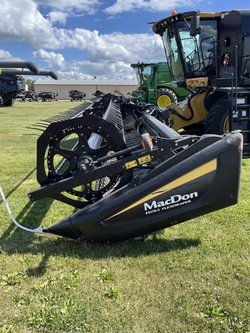 Main image MacDon FD75S