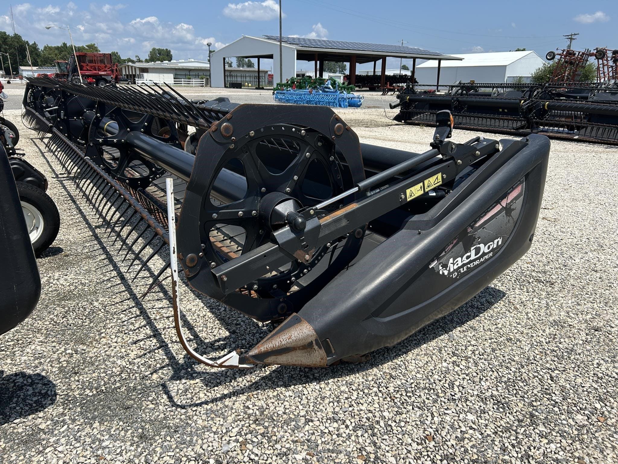 2013 MacDon FD75D Equipment Image0