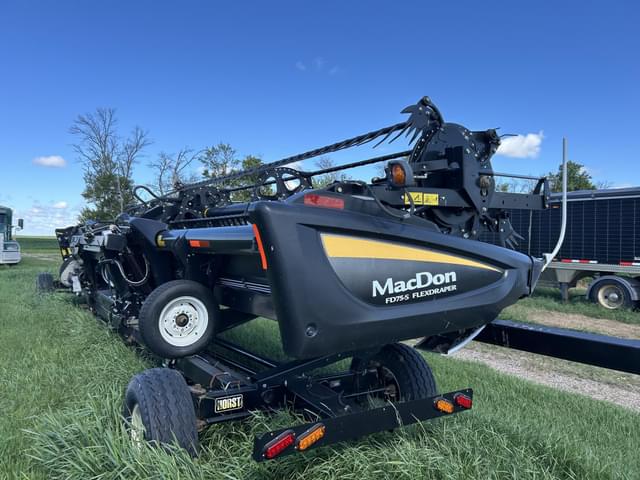 Image of MacDon FD75S equipment image 2