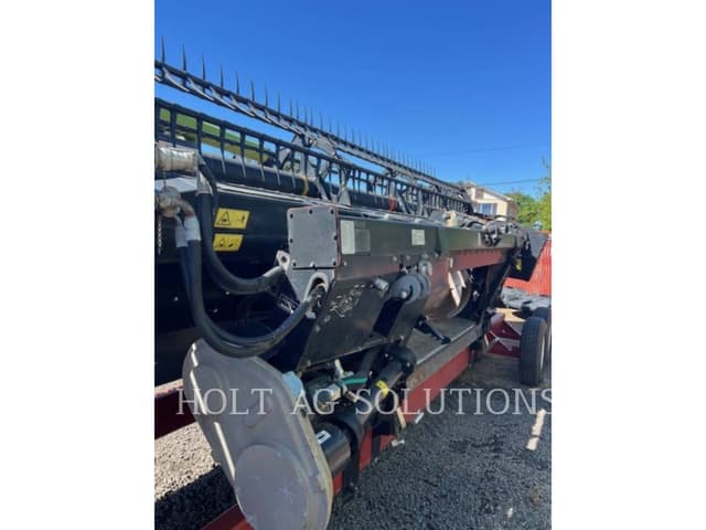 Image of MacDon D65-S equipment image 3