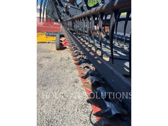 Image of MacDon D65-S equipment image 2