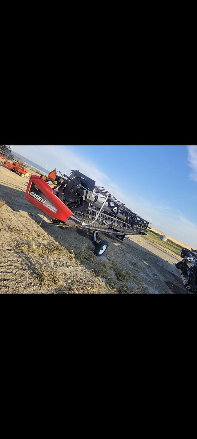 Image of MacDon FD70 equipment image 1