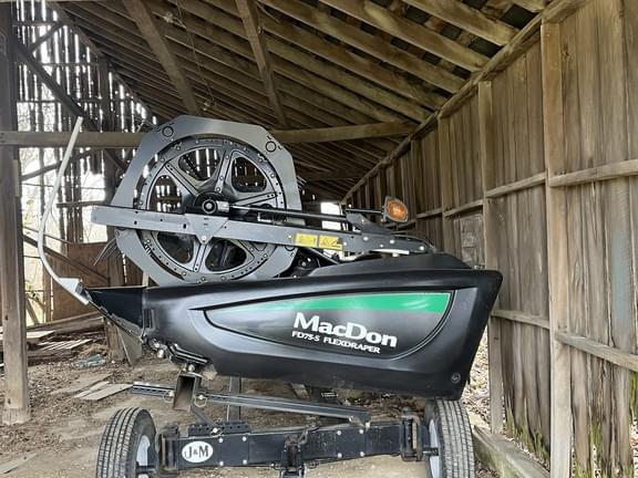 Image of MacDon FD75S equipment image 1