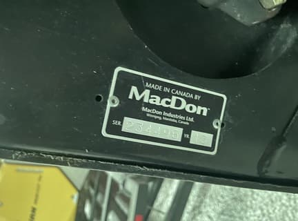 Image of MacDon FD75-35 equipment image 4