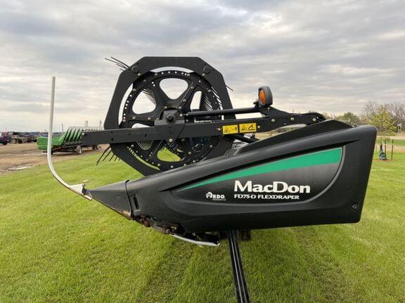 Image of MacDon FD75D equipment image 1