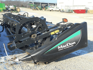 Main image MacDon FD75