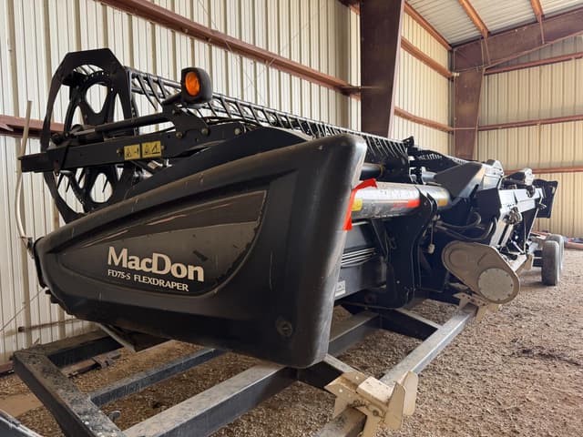 Image of MacDon FD75 equipment image 1