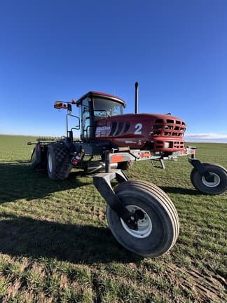 Image of MacDon M155 equipment image 1