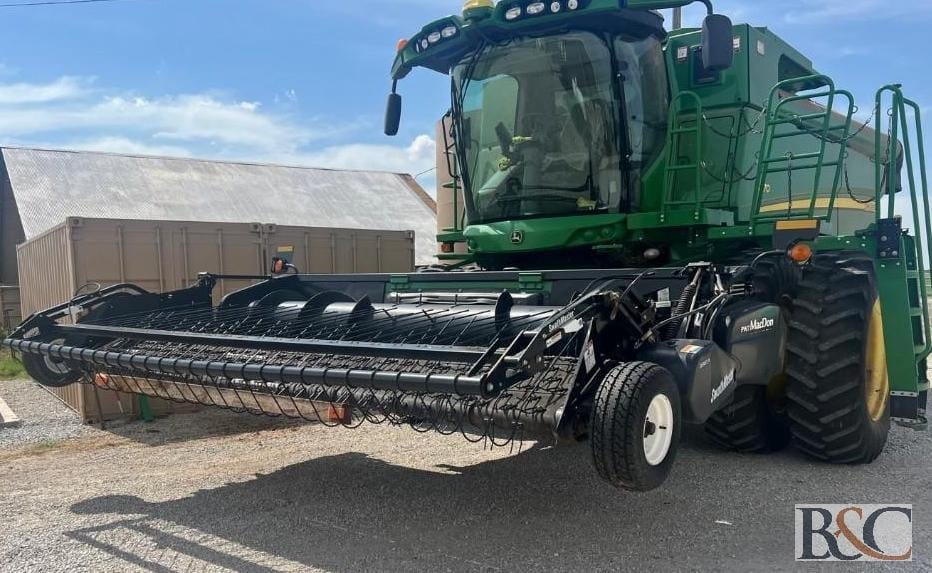 2013 MacDon PW7 Equipment Image0