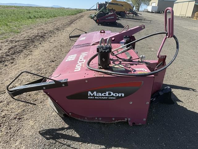 Image of MacDon R85 equipment image 2
