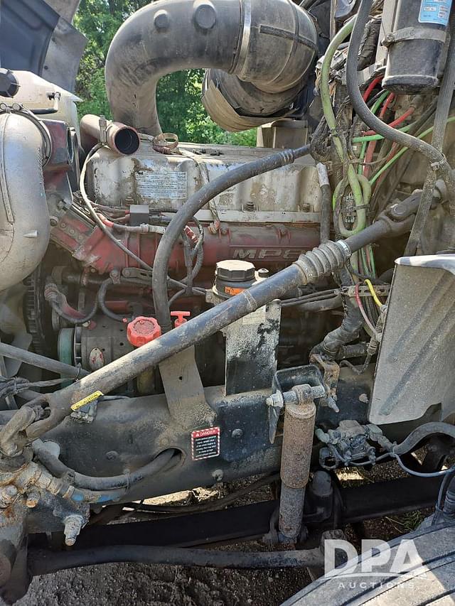 Image of Mack CXU600 equipment image 2