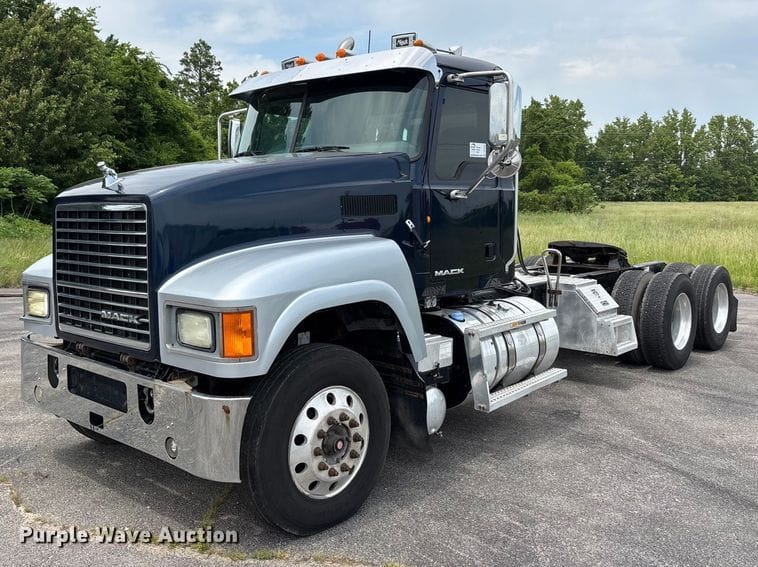 2013 Mack CHU613 Equipment Image0