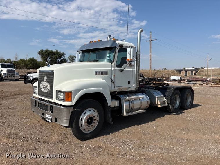 2013 Mack CHU Equipment Image0