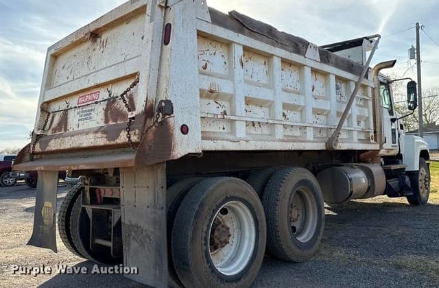 Image of Mack CHU613 equipment image 4