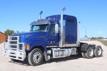 Main image Mack CHU613