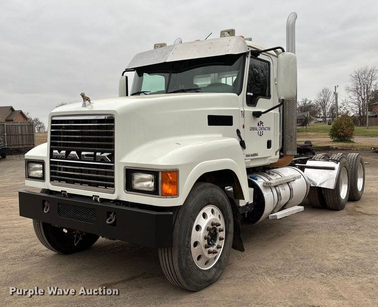 2013 Mack CHU613 Equipment Image0