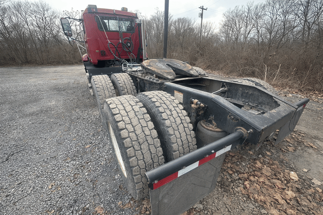 Image of Mack CXU613 equipment image 3