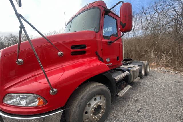 Image of Mack CXU613 equipment image 1