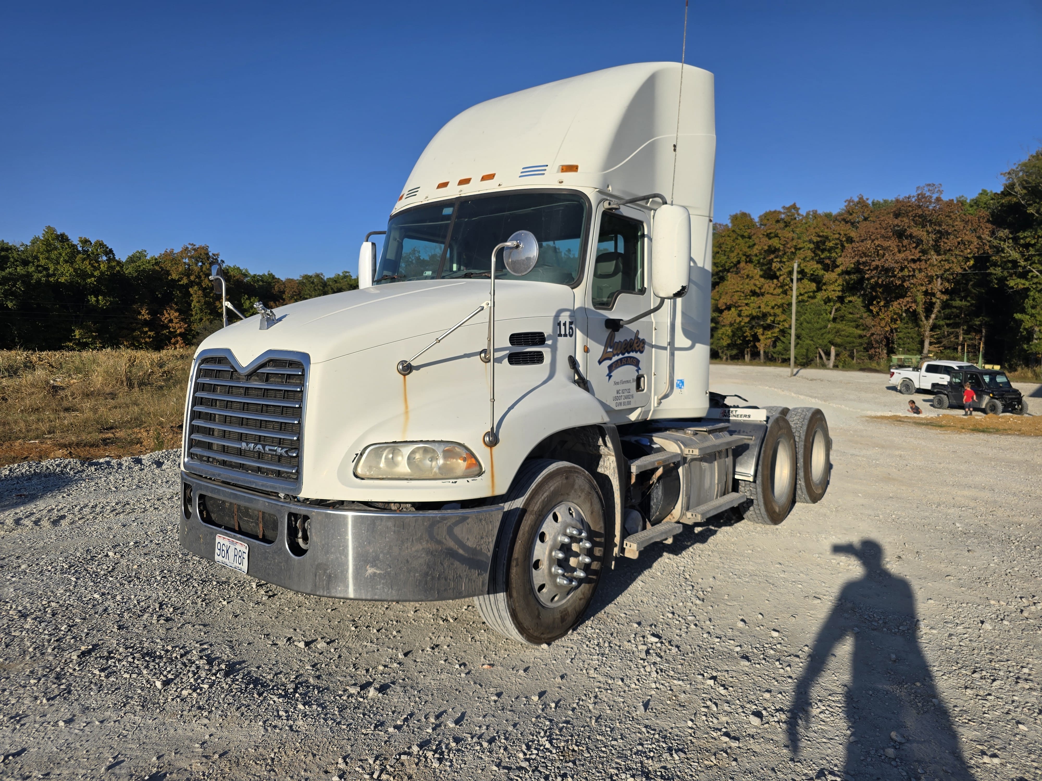 2013 Mack CXU613 Equipment Image0