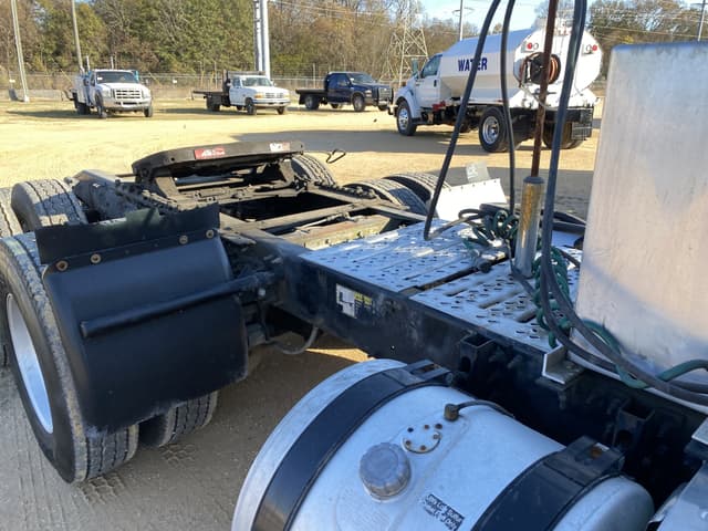 Image of Mack CXU613 equipment image 4