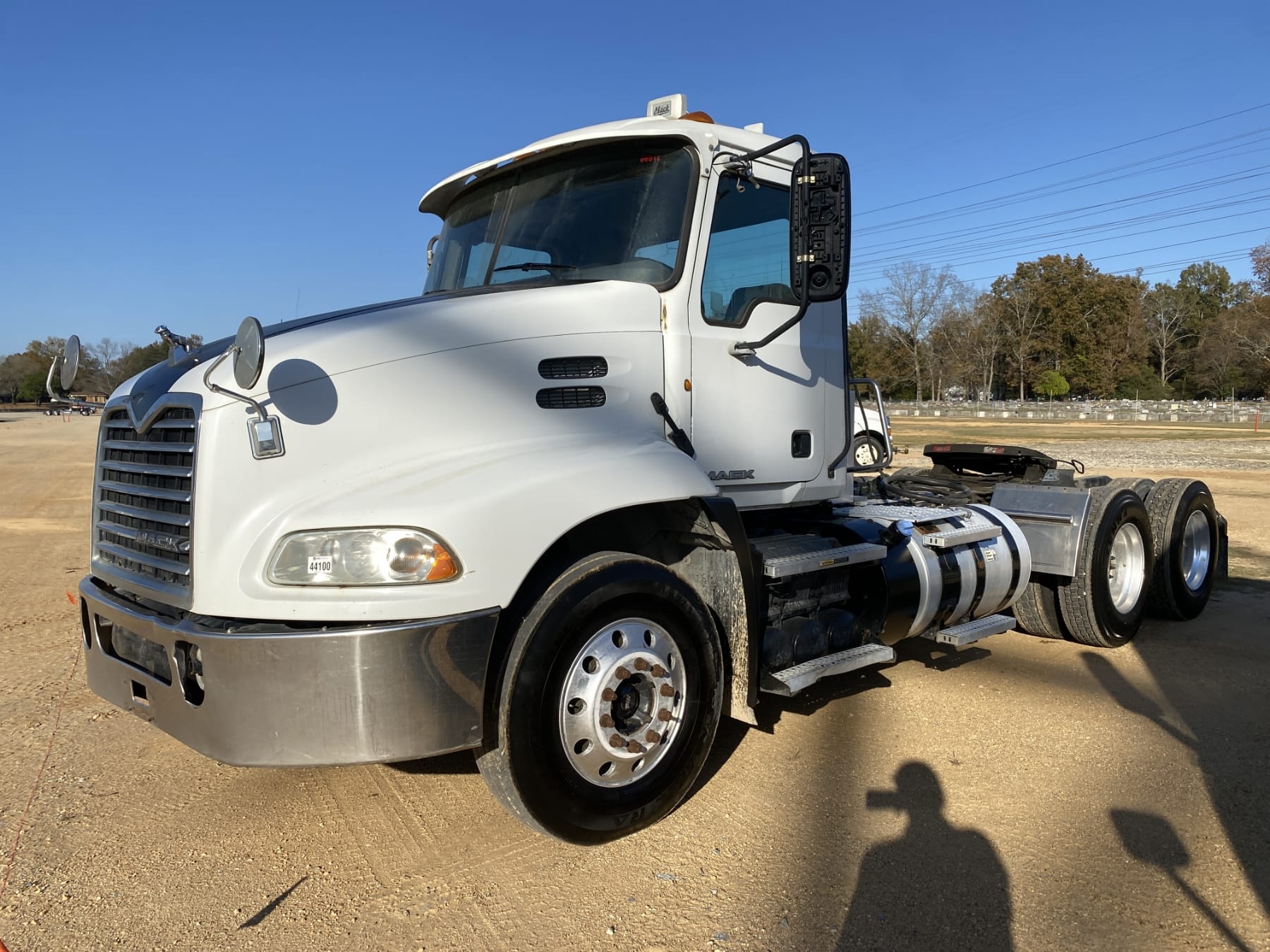 2013 Mack CXU613 Equipment Image0