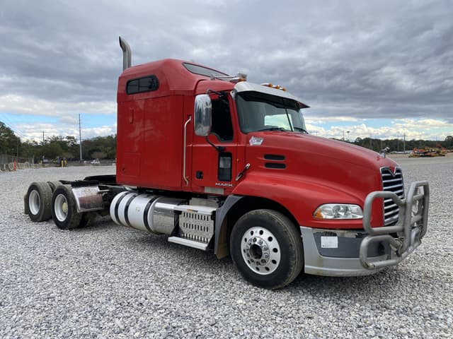 Image of Mack CXU613 equipment image 3