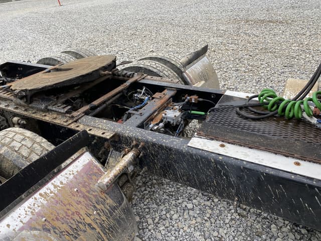 Image of Mack CXU613 equipment image 4