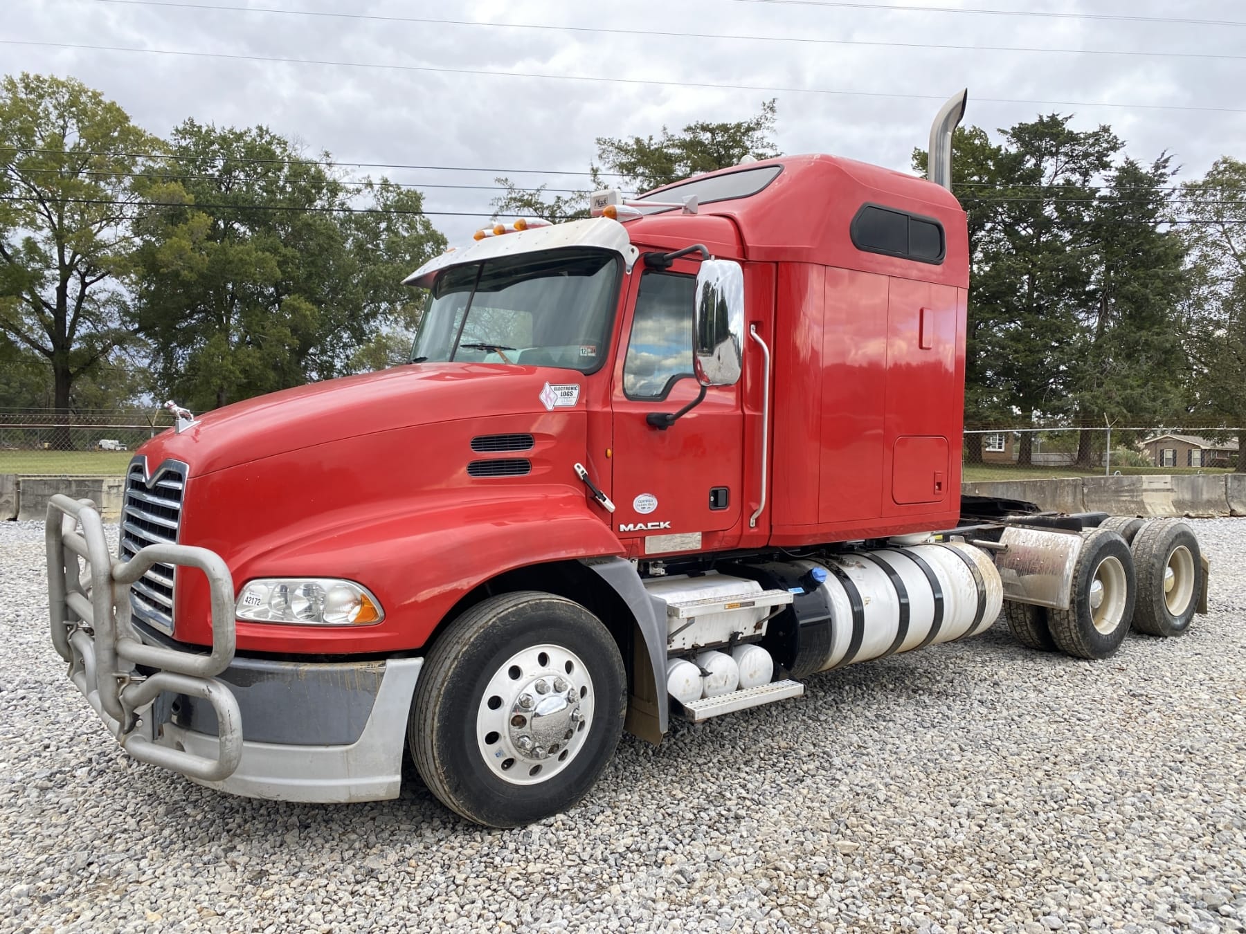 2013 Mack CXU613 Equipment Image0