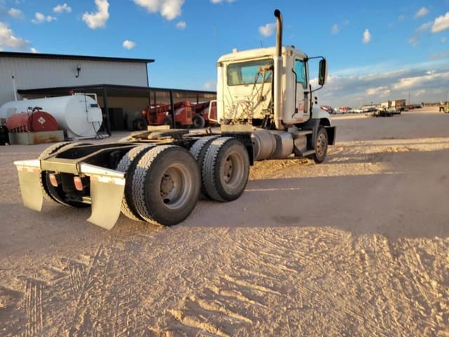 Image of Mack CXU613 equipment image 4