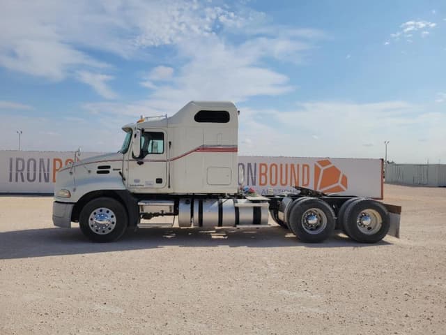 Image of Mack CXU613 equipment image 1