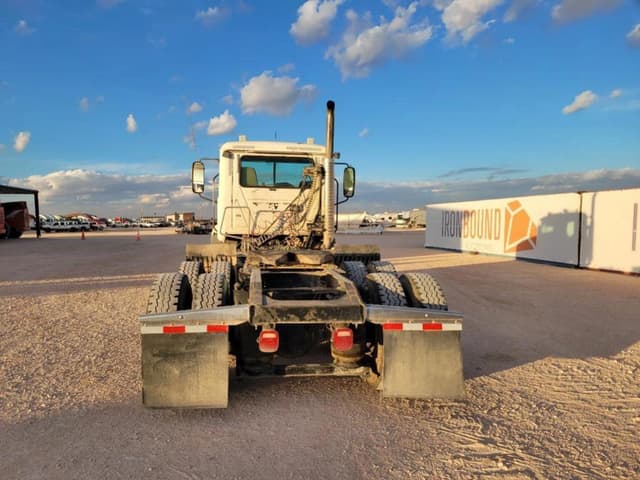 Image of Mack CXU613 equipment image 3