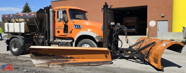 Image of Mack Granite equipment image 4