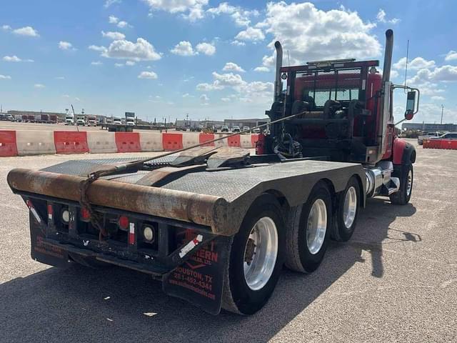 Image of Mack Granite GU713 equipment image 3