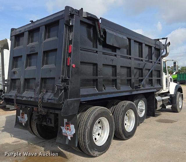 Image of Mack Granite GU713 equipment image 4
