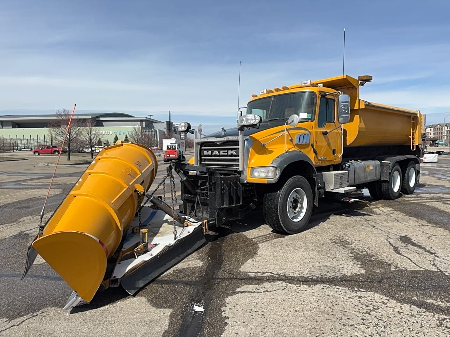 2013 Mack Granite GU713 Equipment Image0