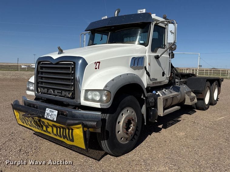 2013 Mack GU713 Equipment Image0