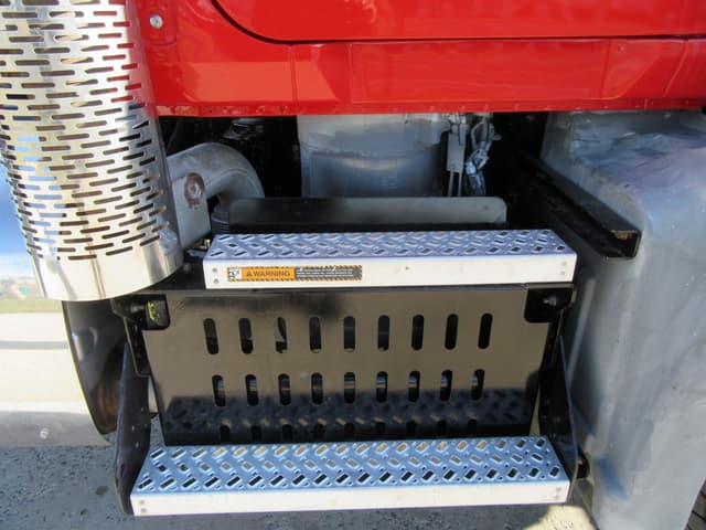 Image of Mack GU813 equipment image 4