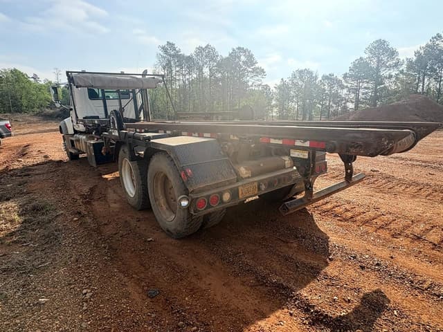 Image of Mack Granite equipment image 4