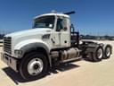 2013 Mack GU713 Image