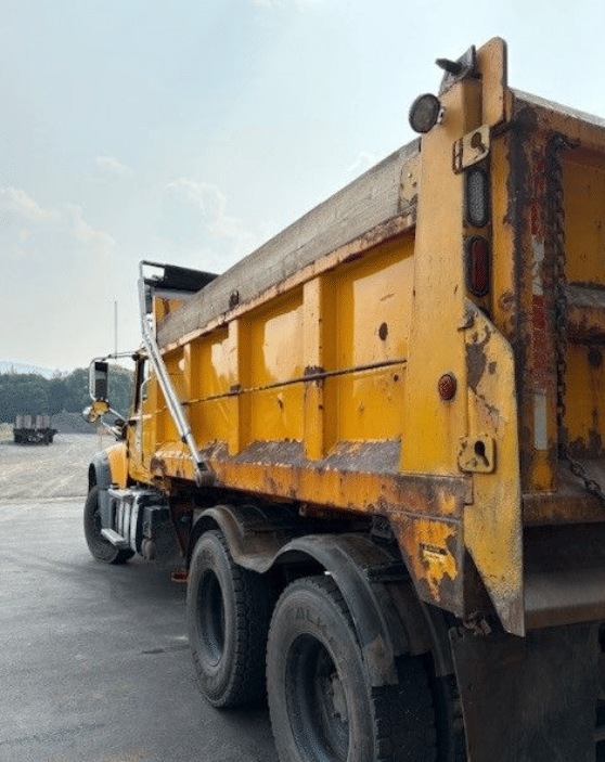 Image of Mack GU713 equipment image 2