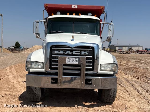 Image of Mack GU713 equipment image 1