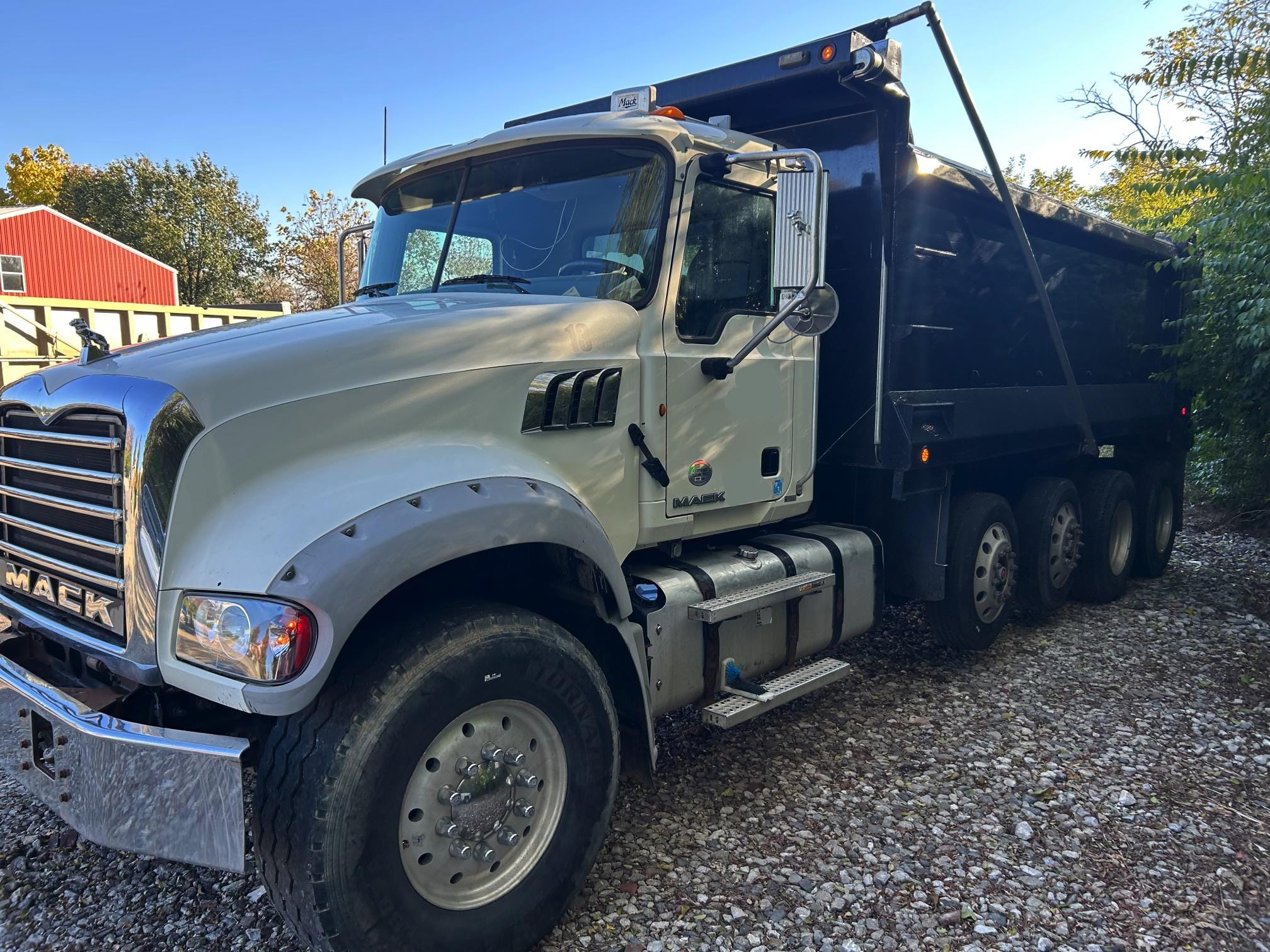 2013 Mack Granite GU713 Equipment Image0