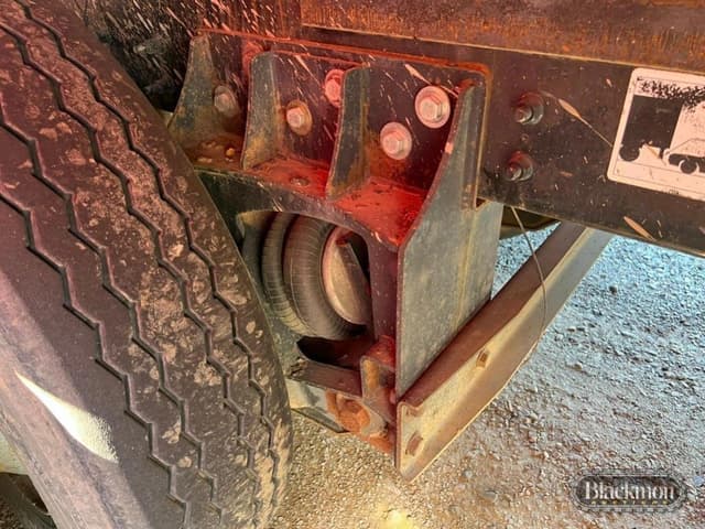 Image of Mack GU713 equipment image 3