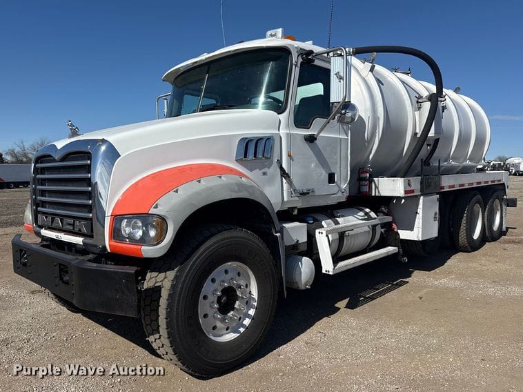 2013 Mack GU713 Equipment Image0