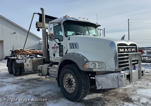 Image of Mack GU813 equipment image 2